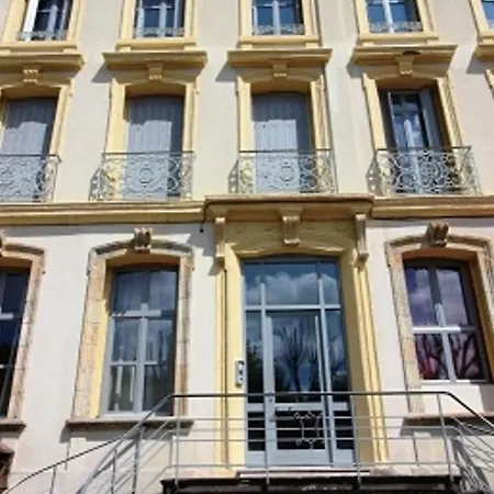 Apartment T3 En Centre-ville - 2 - 42m² - Balconnets - Avec Ascenseur - 4 Pers. - Fr-1-608-164 *